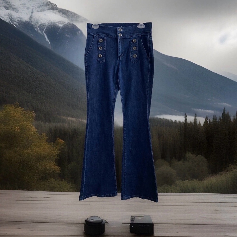 SOHO New York & Company Size  4 High Waist Flare Dark Blue 6  Button Denim Jeans